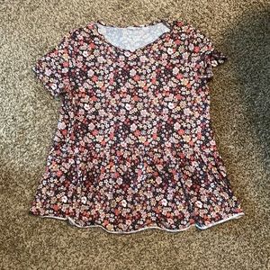 Floral flowy top